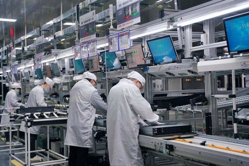 在這些工廠、農(nóng)田、服務(wù)區(qū)，看見智能中國的草蛇灰線